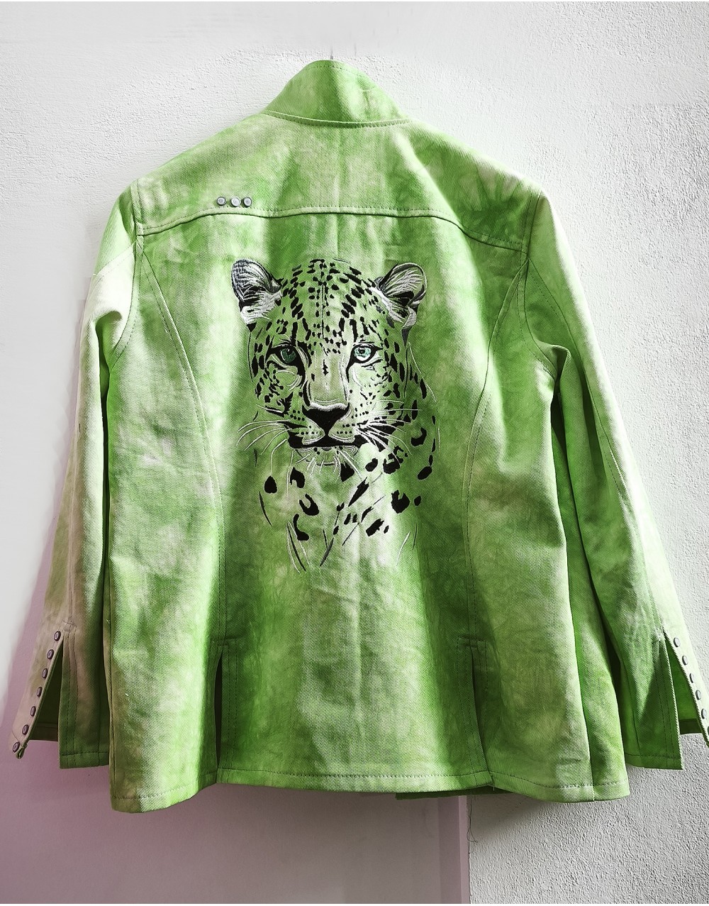 THE JAGUAR JACKET in Green